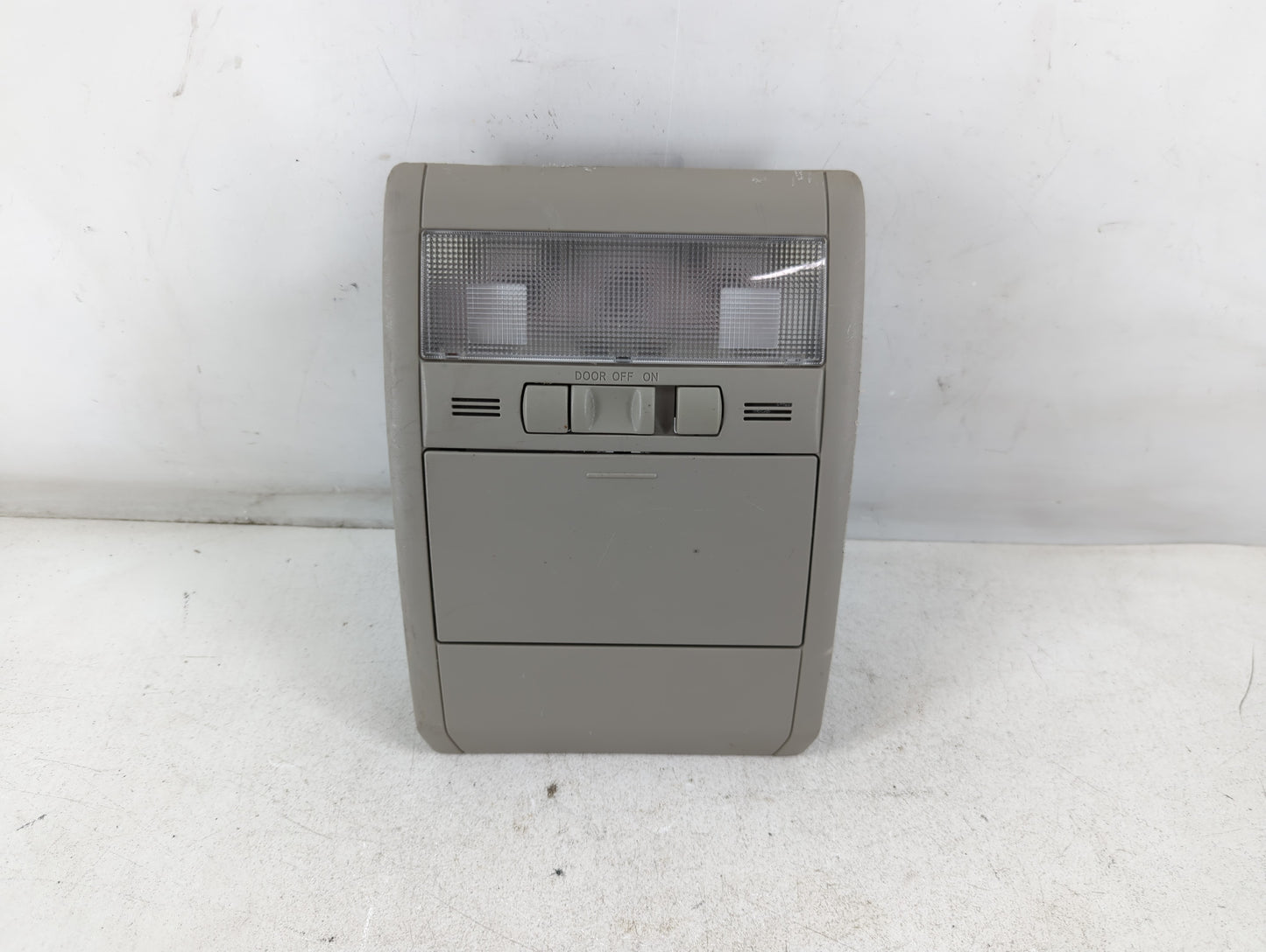 2004-2009 Toyota Prius Overhead Roof Console Interior Dome Light - Oemusedautoparts1.com