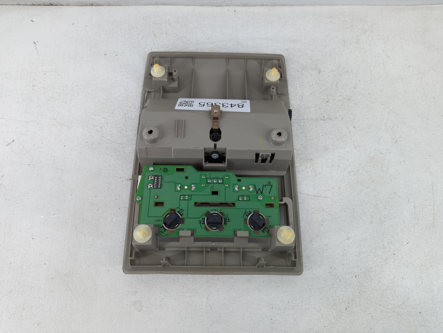 2004-2009 Toyota Prius Overhead Roof Console Interior Dome Light - Oemusedautoparts1.com
