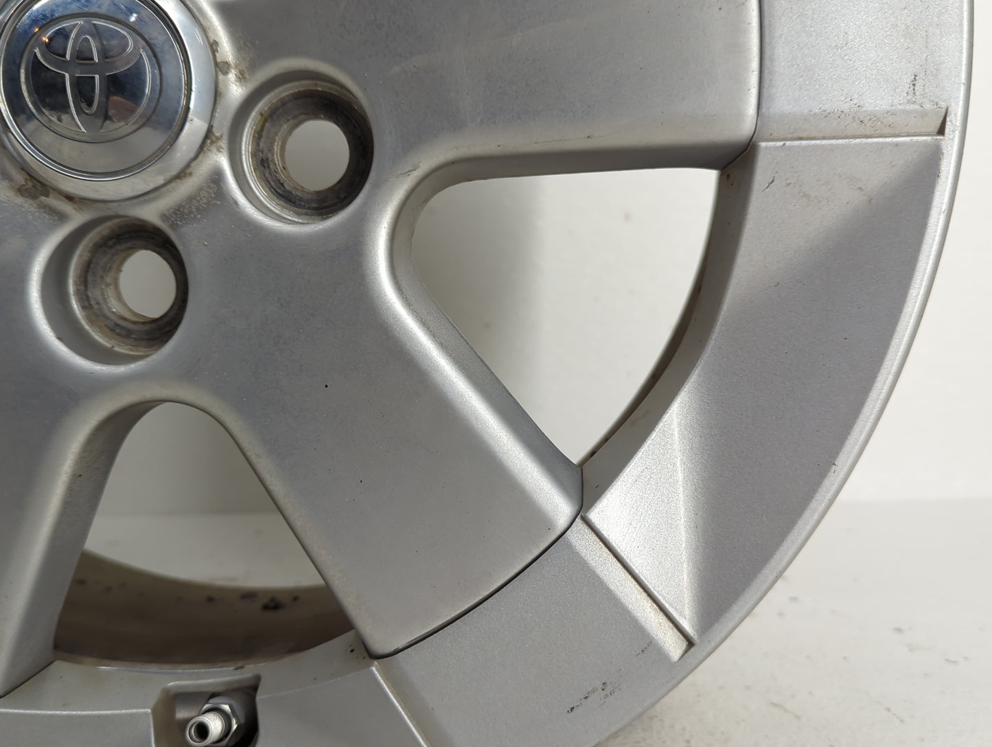 2004-2009 Toyota Prius Oem Wheel Rim 847804 - Oemusedautoparts1.com