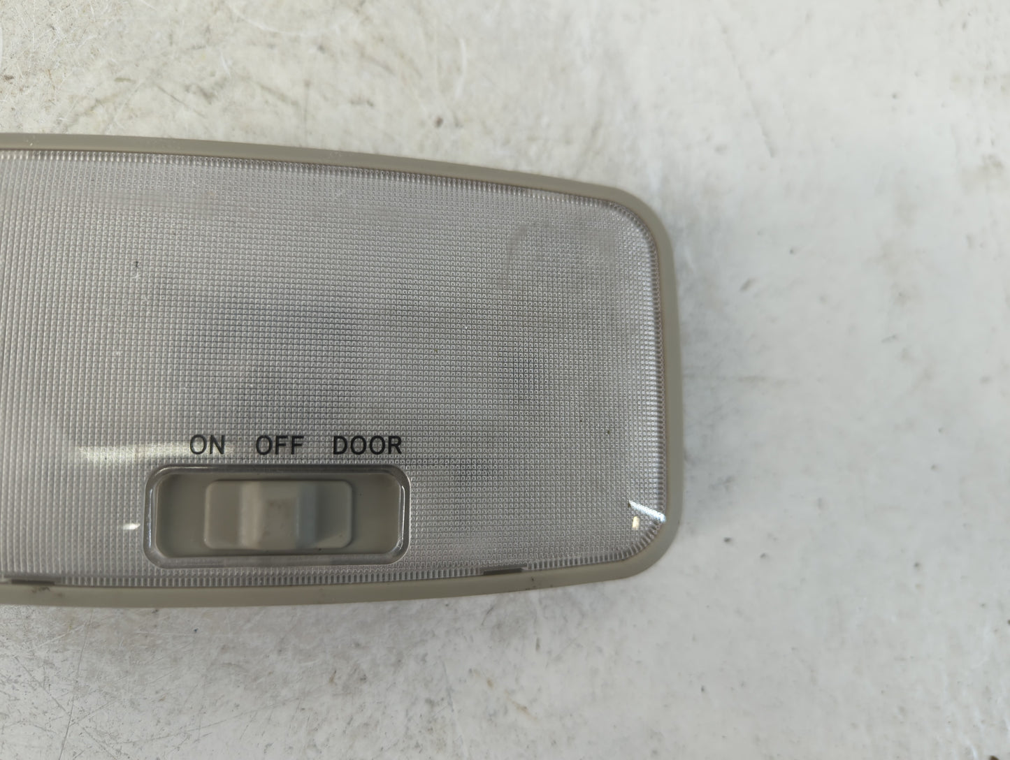 2007 Toyota Prius Overhead Roof Console 925551 - Oemusedautoparts1.com