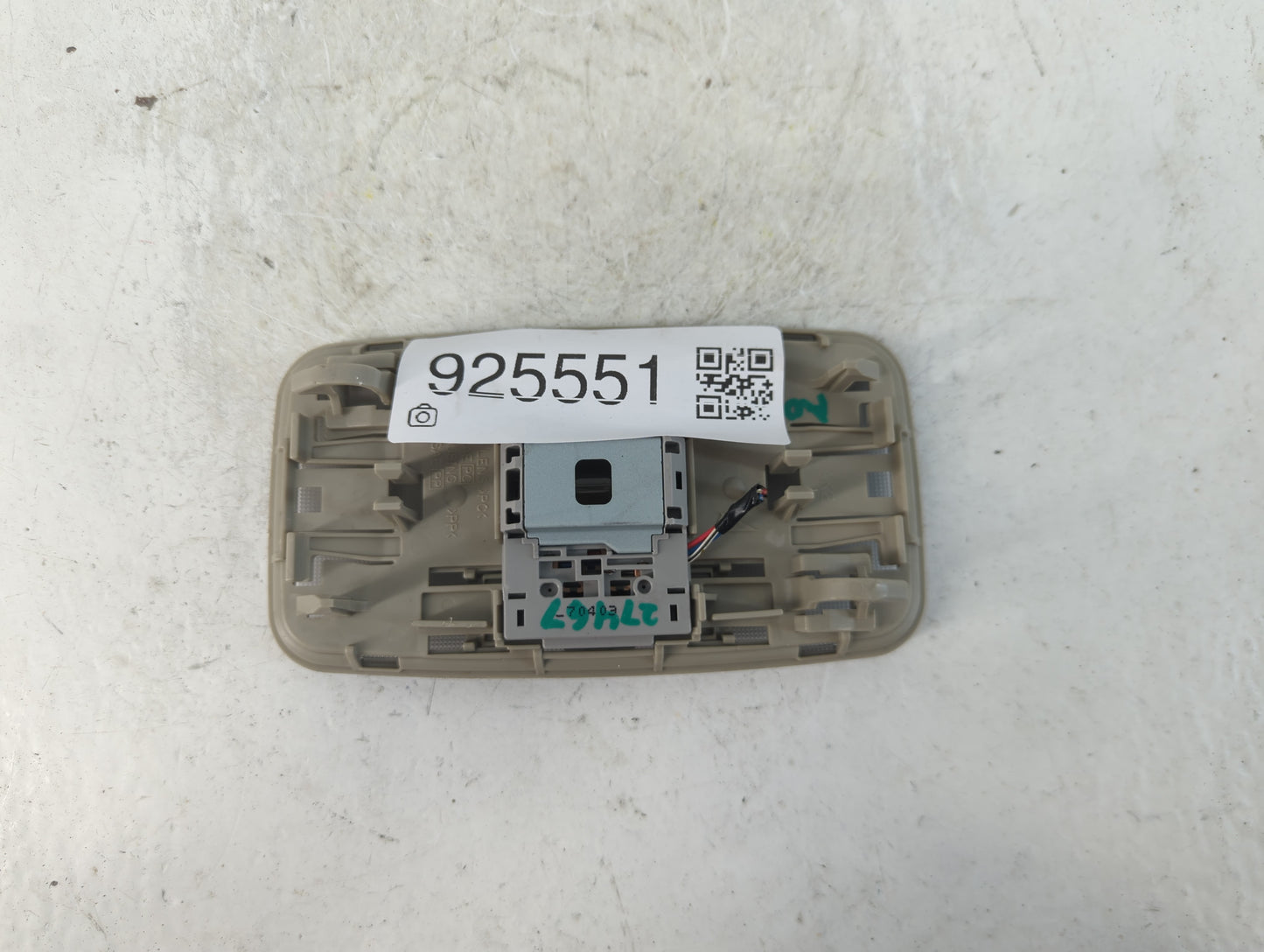 2007 Toyota Prius Overhead Roof Console 925551 - Oemusedautoparts1.com