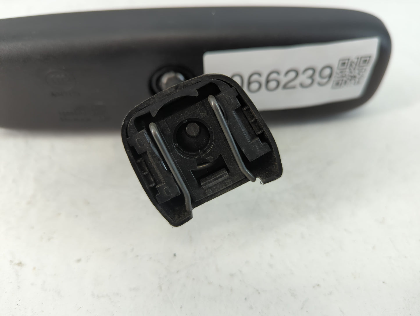 2004-2015 Toyota Rav4 Interior Rear View Mirror Replacement OEM P/N:E4032197 E4022197 Fits OEM Used Auto Parts - Oemusedauto