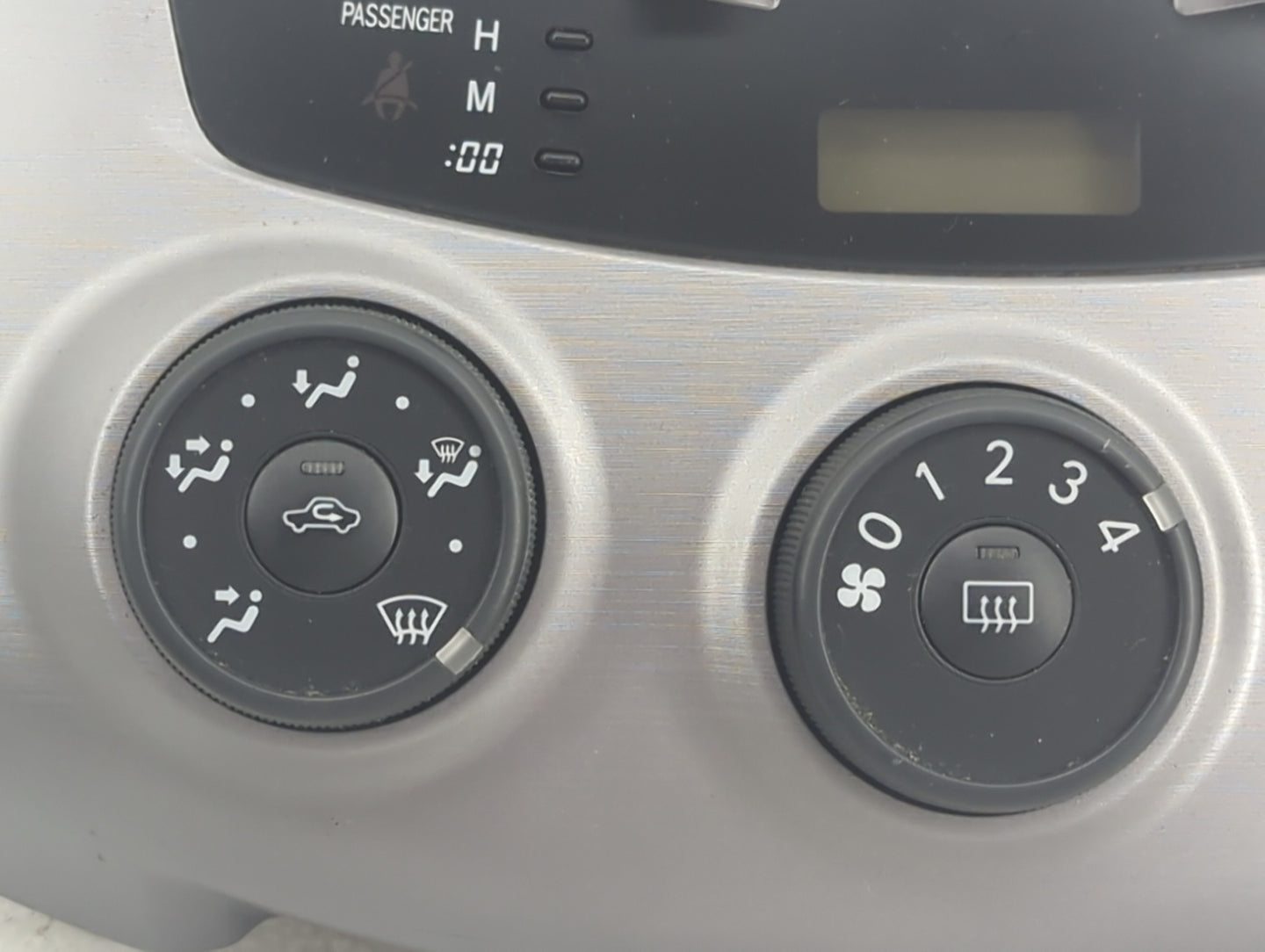 2006-2012 Toyota Rav4 Climate Control Module Temperature AC/Heater Replacement P/N:455943-2050 455420-2010 Fits OEM Used Aut