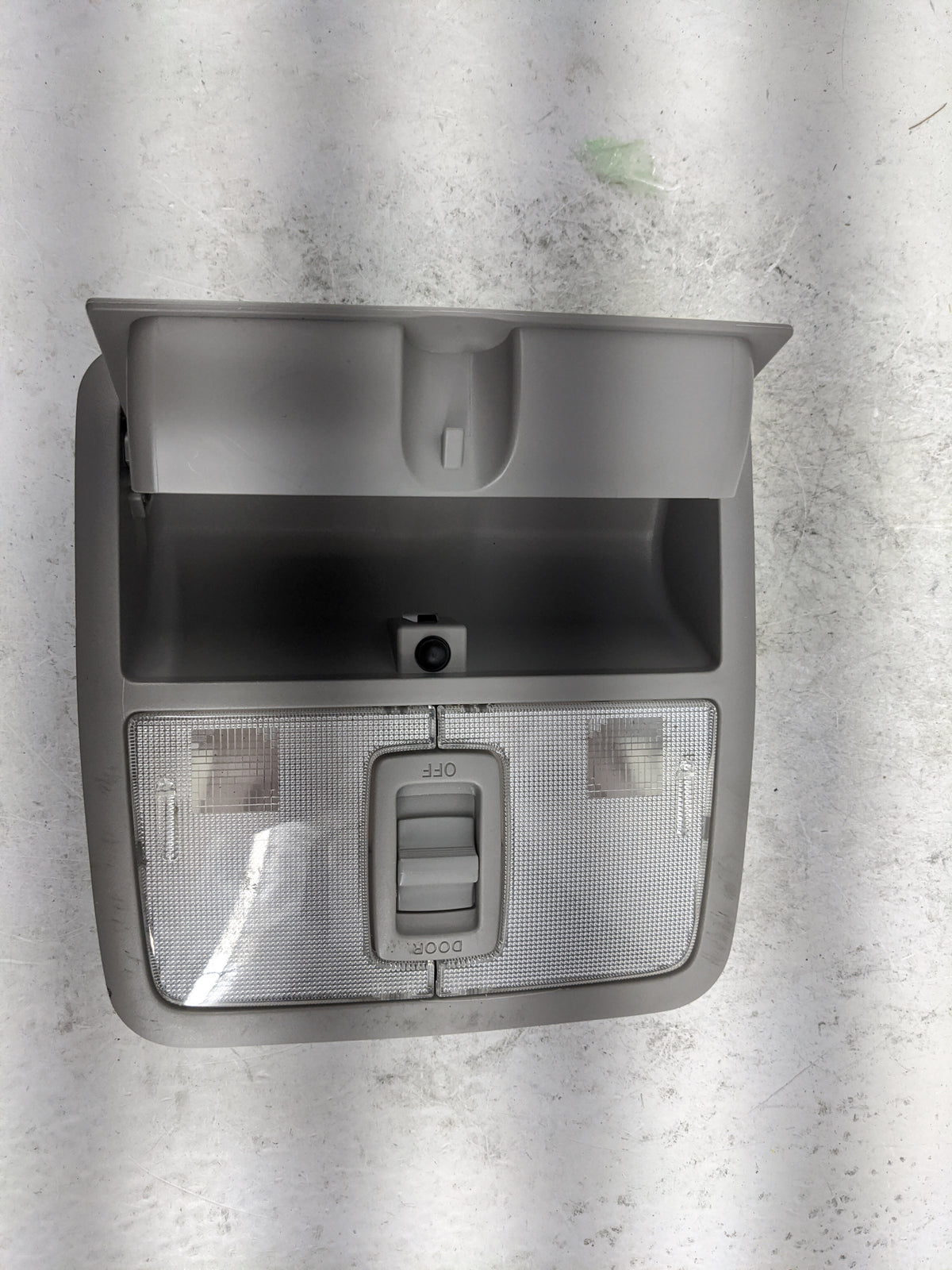 2006-2008 Toyota Rav4 Overhead Roof Console Gray - Oemusedautoparts1.com