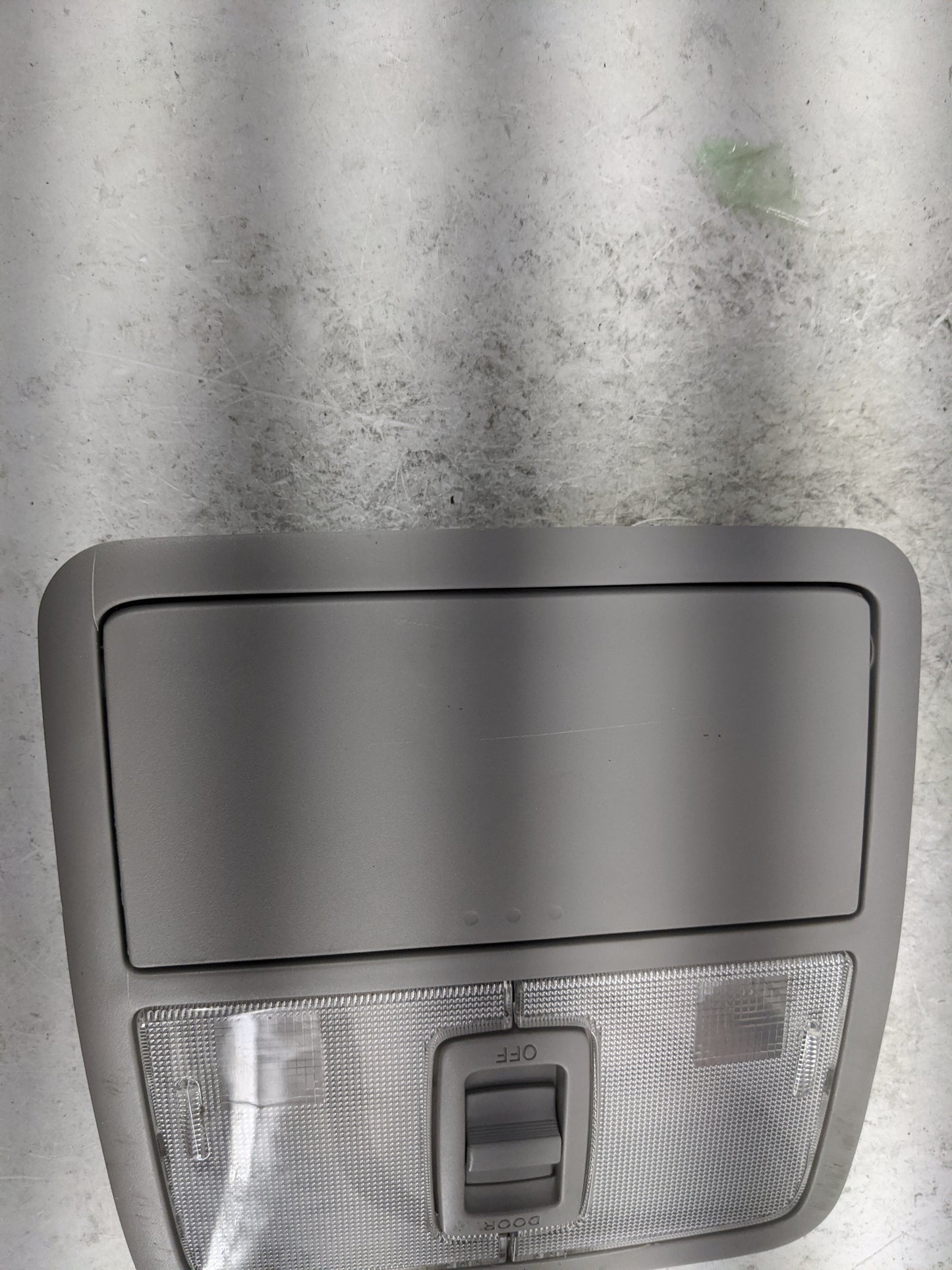 2006-2008 Toyota Rav4 Overhead Roof Console Gray - Oemusedautoparts1.com