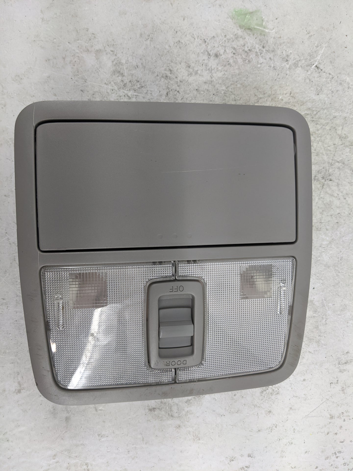 2006-2008 Toyota Rav4 Overhead Roof Console Gray - Oemusedautoparts1.com