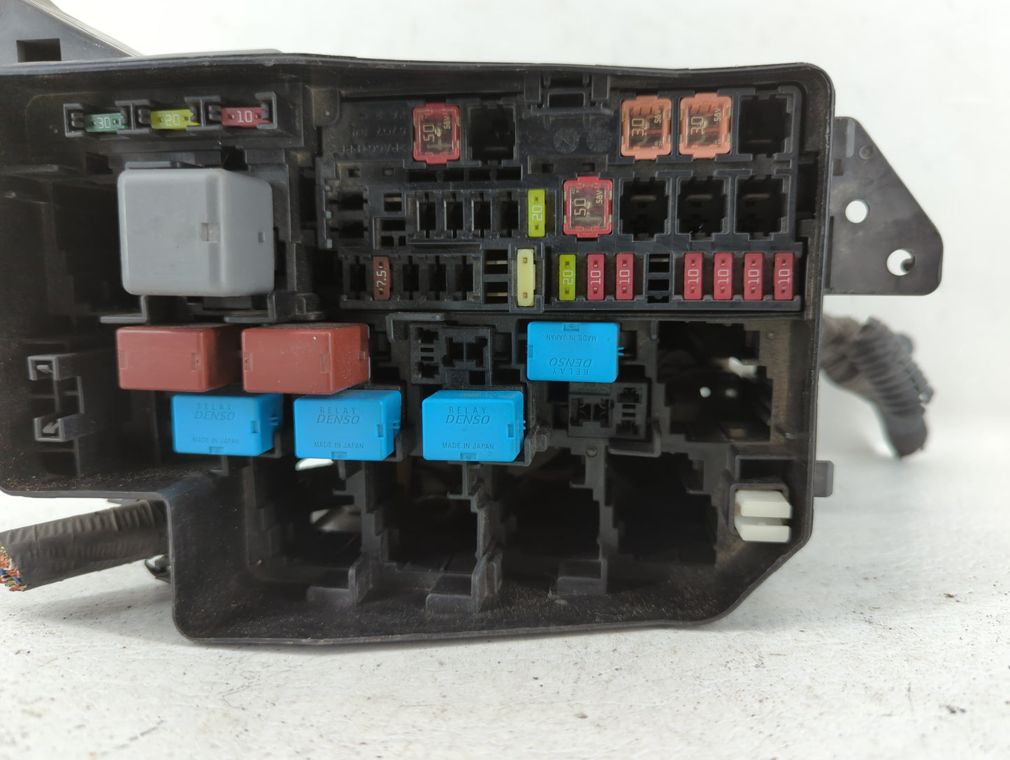 2006-2012 Toyota Rav4 Fusebox Fuse Box Panel Relay Module P/N:82662-42190 Fits Fits 2006 2007 2008 2009 2010 2011 2012 OEM U