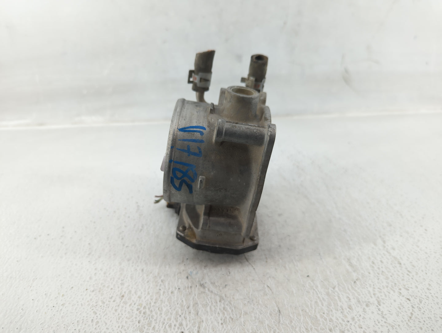 2006-2012 Toyota Rav4 Throttle Body P/N:22030-31030 Fits OEM Used Auto Parts - Oemusedautoparts1.com