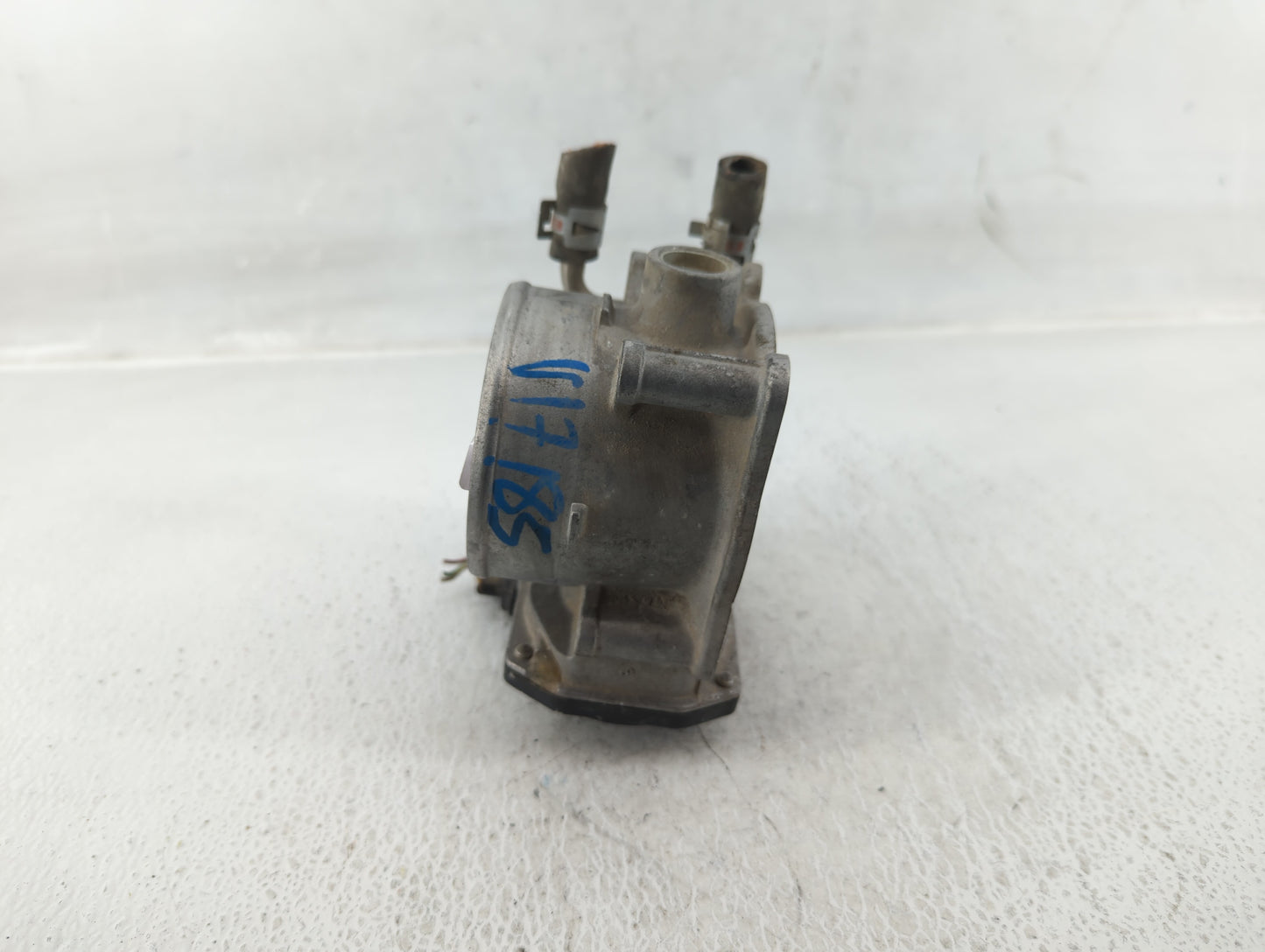 2006-2012 Toyota Rav4 Throttle Body P/N:22030-31030 Fits OEM Used Auto Parts - Oemusedautoparts1.com