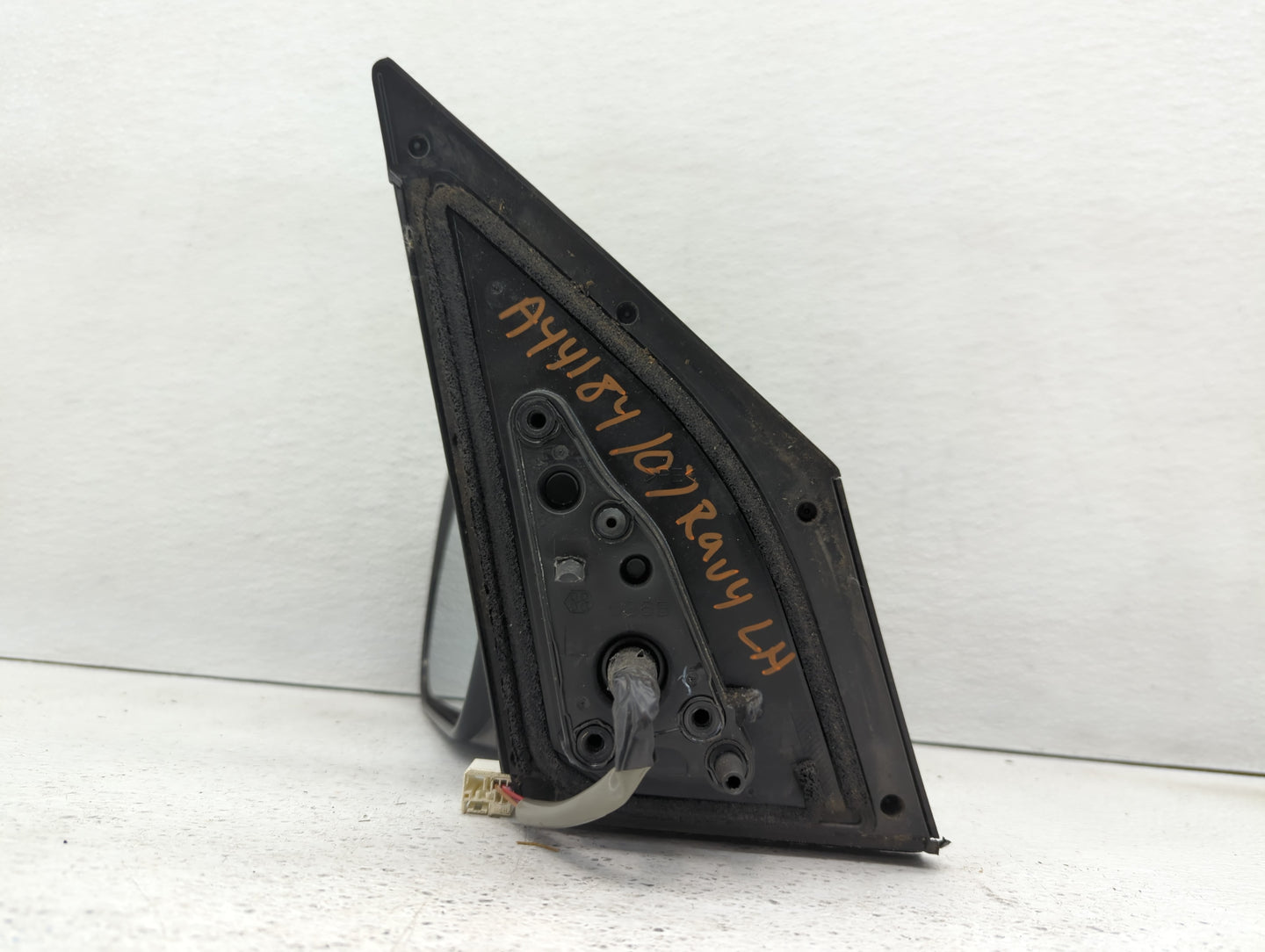 2006-2008 Toyota Rav4 Driver Side View Mirror - Left Door Mirror OEM Used - Oemusedautoparts1.com