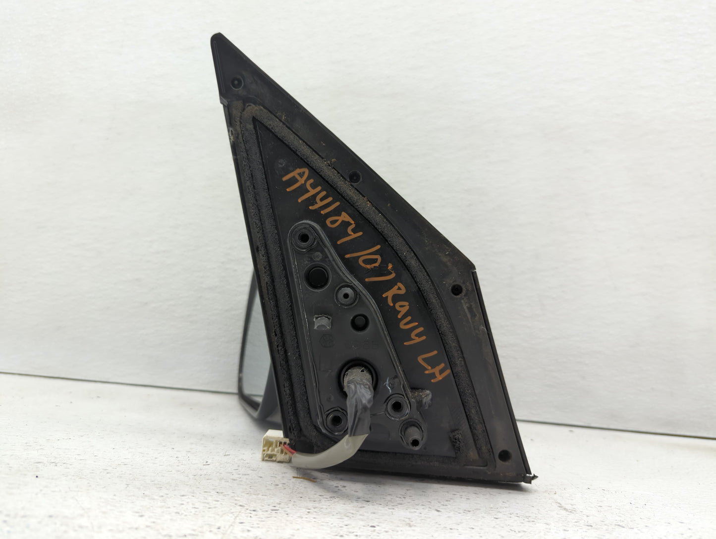 2006-2008 Toyota Rav4 Driver Side View Mirror - Left Door Mirror OEM Used - Oemusedautoparts1.com