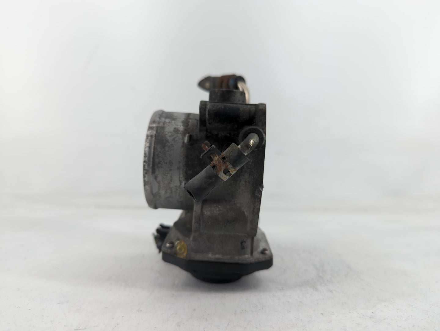 2006-2008 Toyota Rav4 Throttle Body P/N:22030-28070 Fits Fits 2006 2007 2008 2009 2010 2011 2012 2013 2014 2015 OEM Used Aut