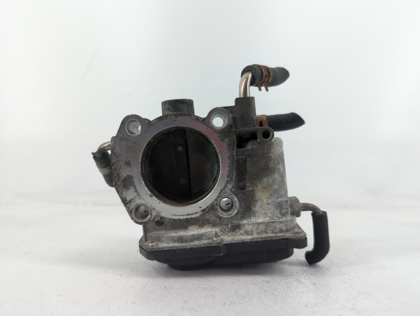 2006-2008 Toyota Rav4 Throttle Body P/N:22030-28070 Fits Fits 2006 2007 2008 2009 2010 2011 2012 2013 2014 2015 OEM Used Aut