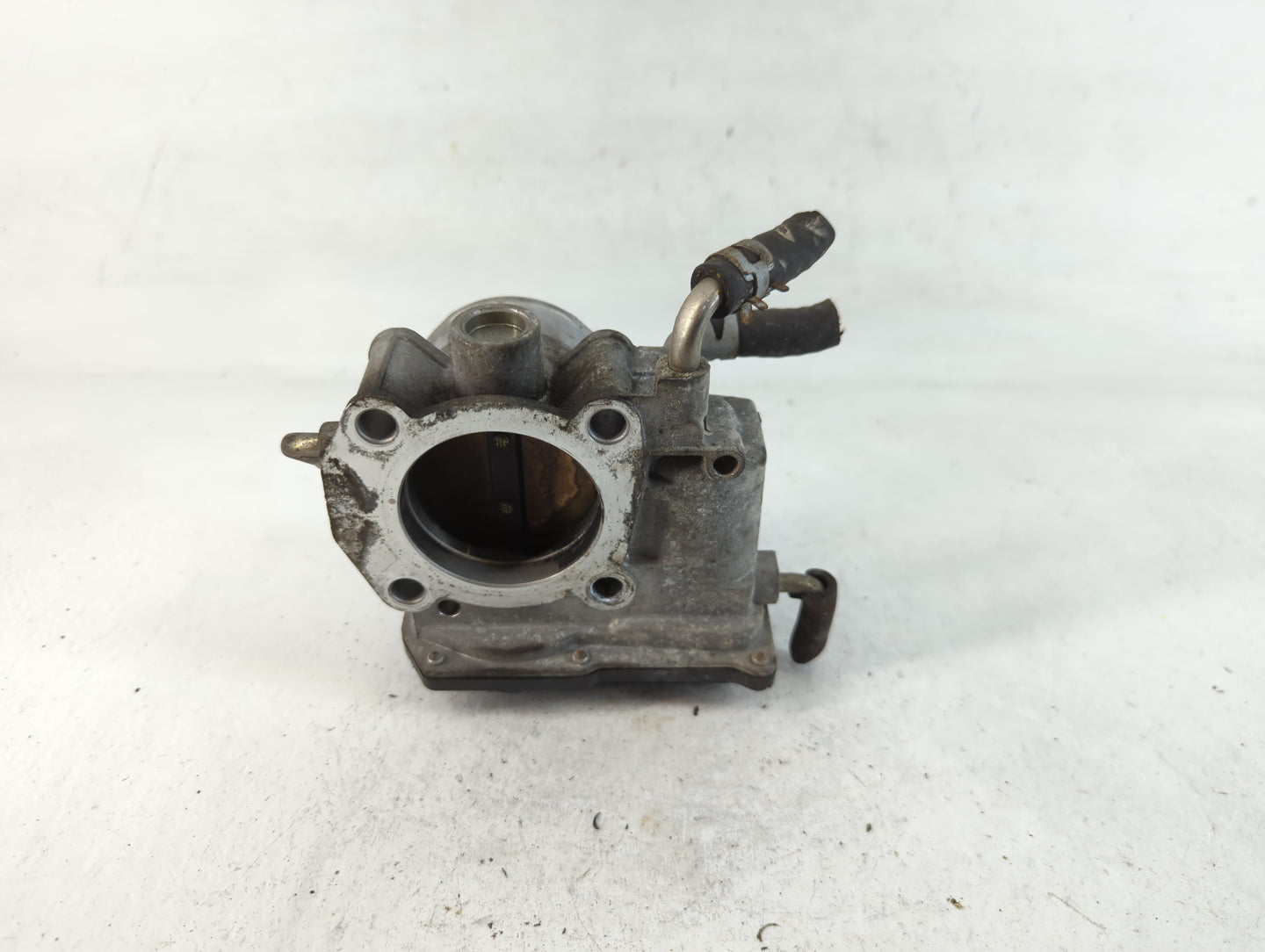 2006-2008 Toyota Rav4 Throttle Body P/N:22030-28070 Fits Fits 2006 2007 2008 2009 2010 2011 2012 2013 2014 2015 OEM Used Aut