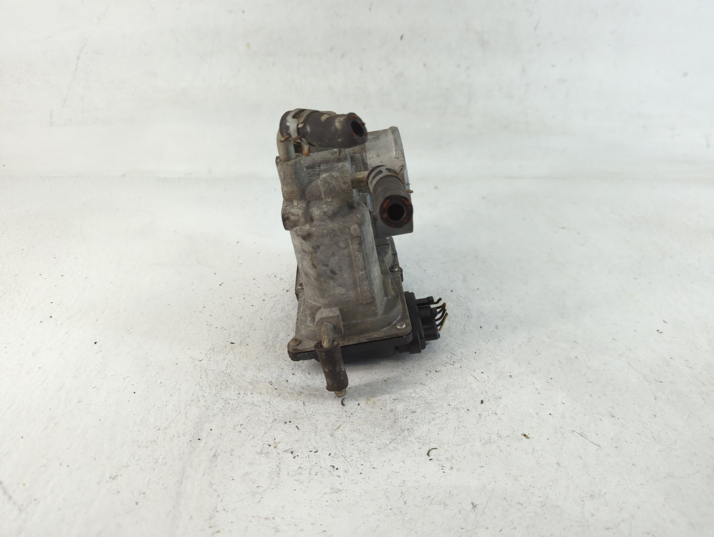 2006-2008 Toyota Rav4 Throttle Body P/N:22030-28070 Fits Fits 2006 2007 2008 2009 2010 2011 2012 2013 2014 2015 OEM Used Aut