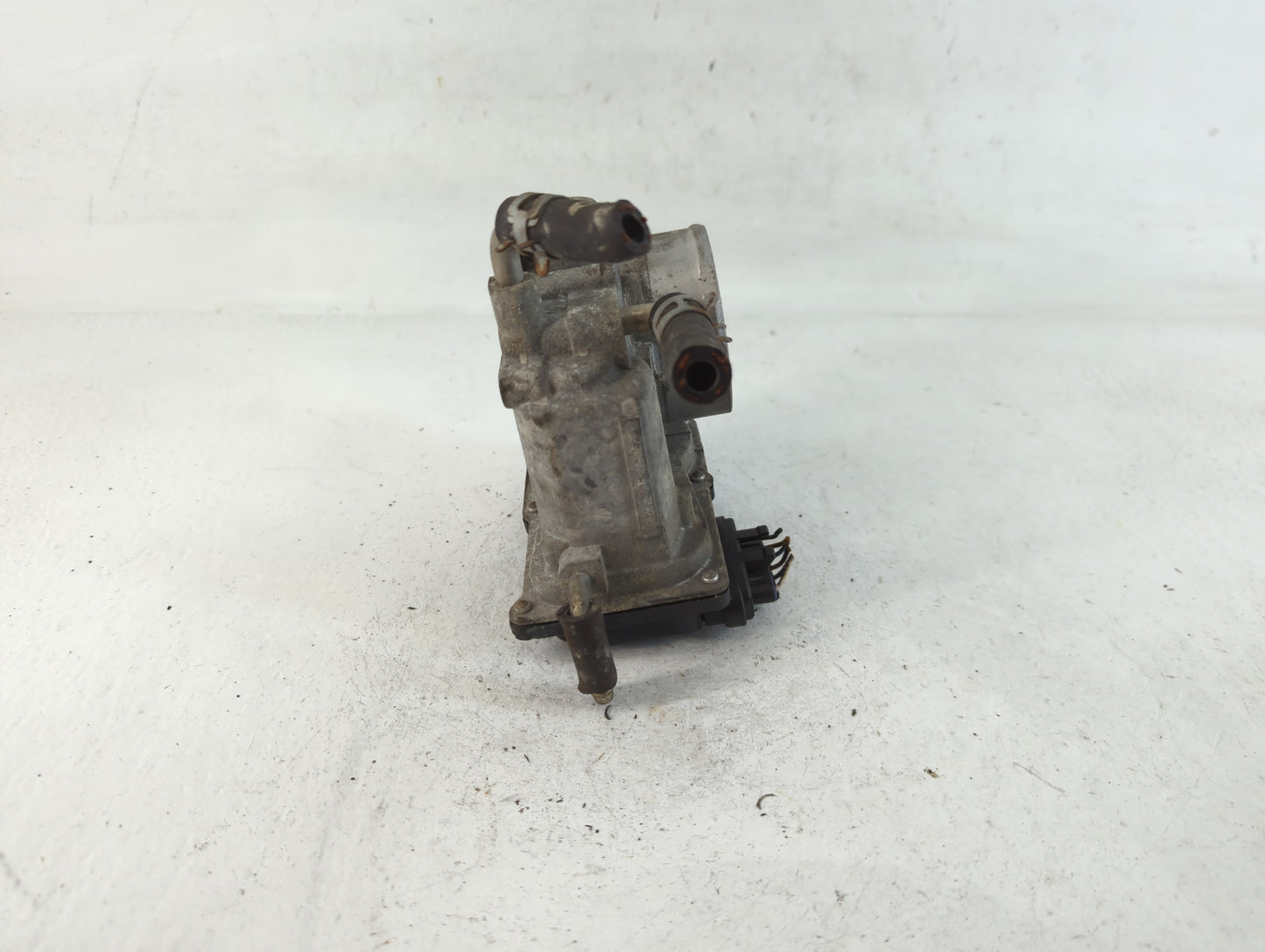 2006-2008 Toyota Rav4 Throttle Body P/N:22030-28070 Fits Fits 2006 2007 2008 2009 2010 2011 2012 2013 2014 2015 OEM Used Aut