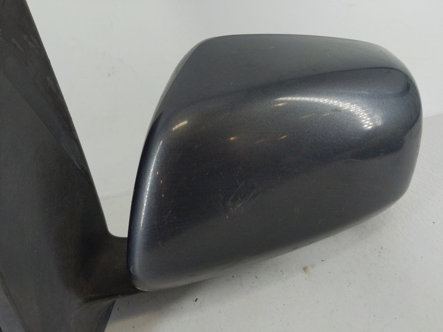 2004-2010 Toyota Sienna Driver Side View Mirror - Left Door Mirror OEM Used - Oemusedautoparts1.com