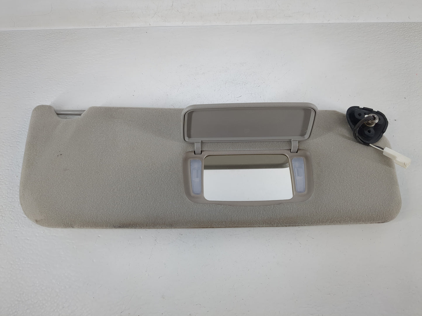 2005-2010 Toyota Sienna Sun Visor Shade Replacement Passenger Right Mirror Fits Fits 2005 2006 2007 2008 2009 2010 OEM Used 