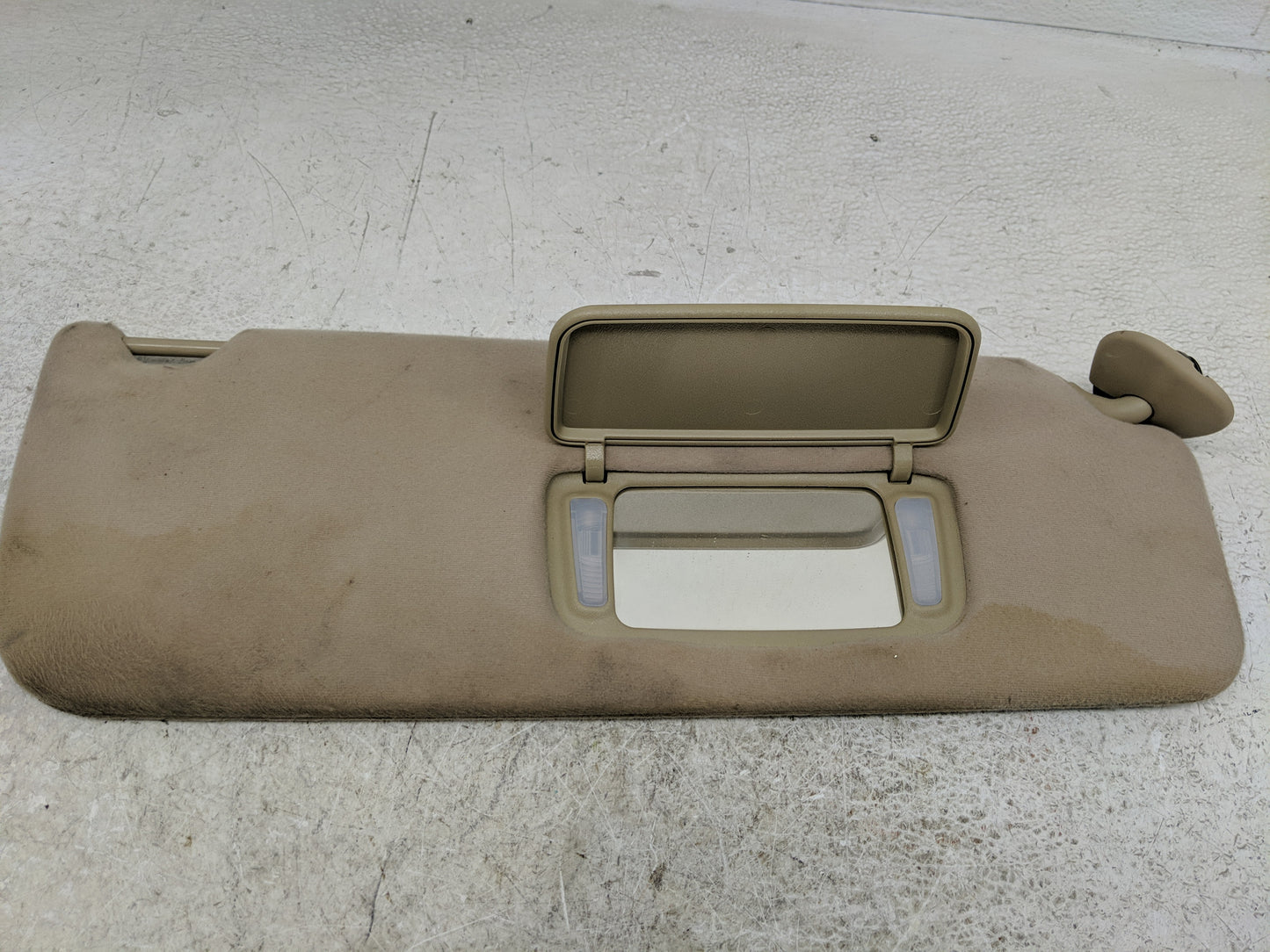 2005-2010 Toyota Sienna Sun Visor Shade Replacement Passenger Right Mirror Fits Fits 2005 2006 2007 2008 2009 2010 OEM Used 