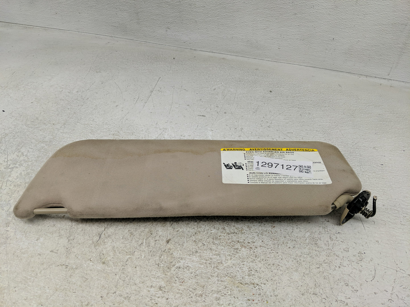2005-2010 Toyota Sienna Sun Visor Shade Replacement Passenger Right Mirror Fits Fits 2005 2006 2007 2008 2009 2010 OEM Used 