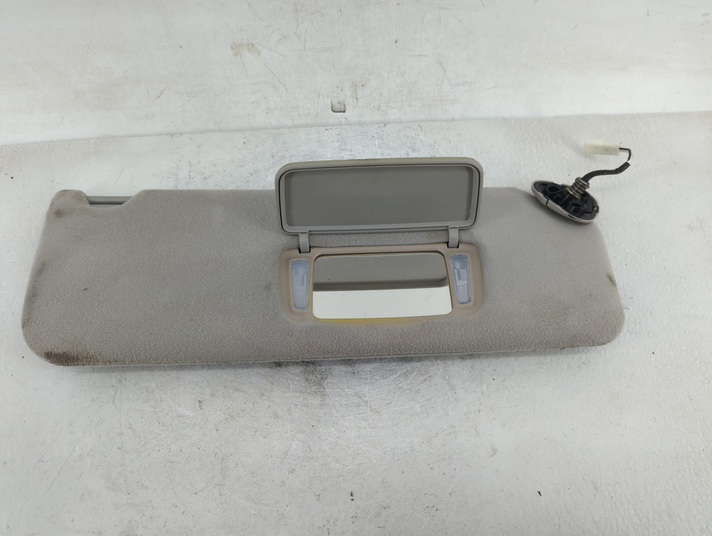 2005-2010 Toyota Sienna Sun Visor Shade Replacement Passenger Right Mirror Fits Fits 2005 2006 2007 2008 2009 2010 OEM Used 