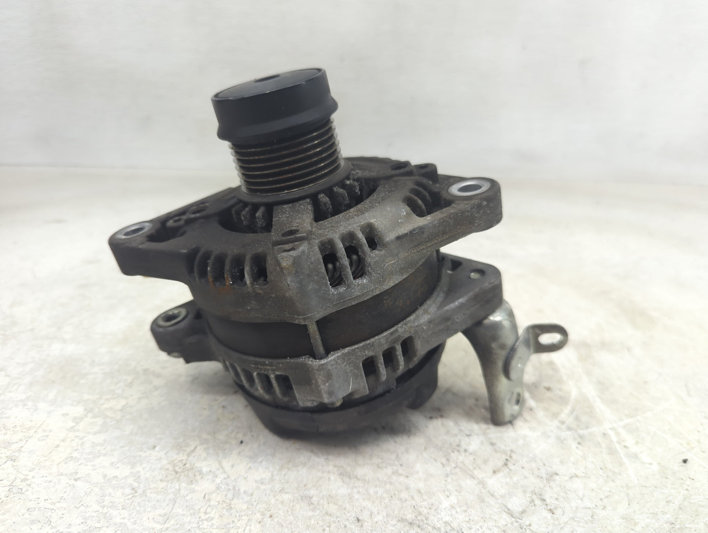2007-2016 Toyota Sienna Alternator Replacement Generator Charging Assembly Engine OEM P/N:27060-0P240 Fits OEM Used Auto Par