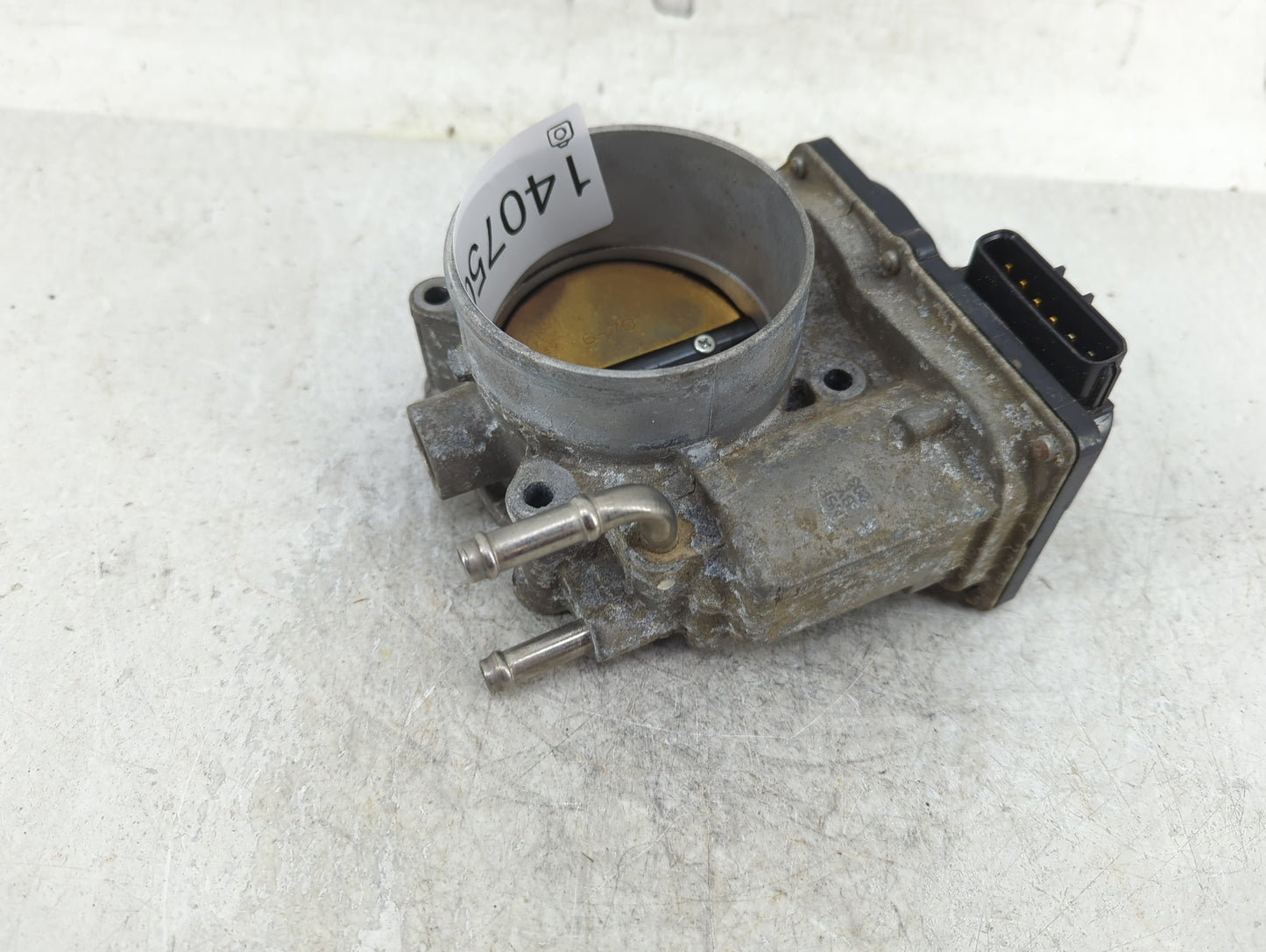 2007-2016 Toyota Sienna Throttle Body P/N:220300A020 Fits OEM Used Auto Parts - Oemusedautoparts1.com