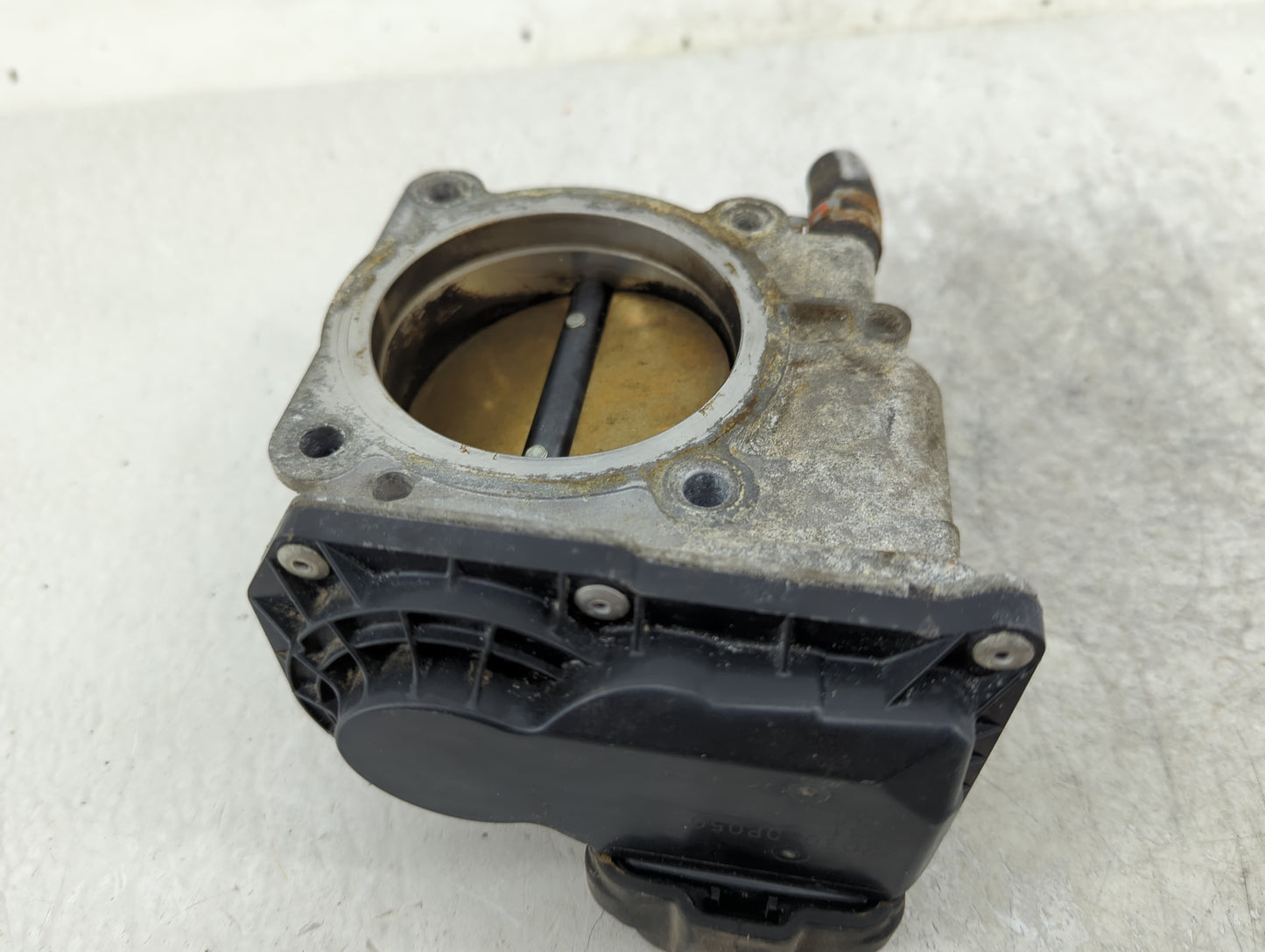 2007-2016 Toyota Sienna Throttle Body P/N:22030-0P050 Fits OEM Used Auto Parts - Oemusedautoparts1.com