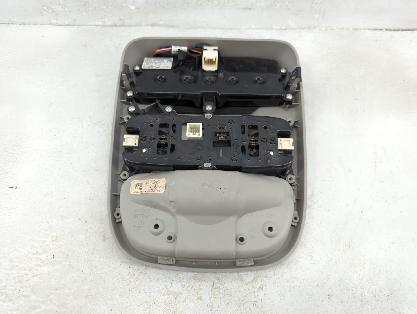 2007 Toyota Sienna Overhead Roof Console - Oemusedautoparts1.com