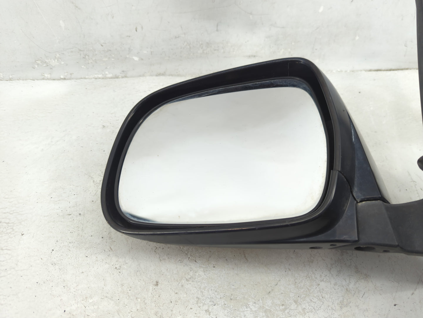 2004-2010 Toyota Sienna Driver Side View Mirror - Left Door Mirror OEM Used - Oemusedautoparts1.com