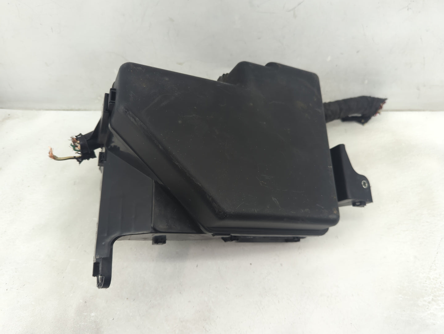 2007 Toyota Sienna Fusebox Fuse Box Panel Relay Module P/N:7154-8434 Fits OEM Used Auto Parts - Oemusedautoparts1.com