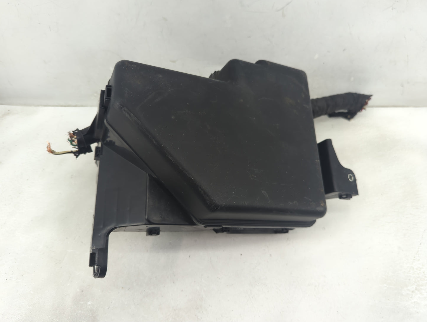 2007 Toyota Sienna Fusebox Fuse Box Panel Relay Module P/N:7154-8434 Fits OEM Used Auto Parts - Oemusedautoparts1.com