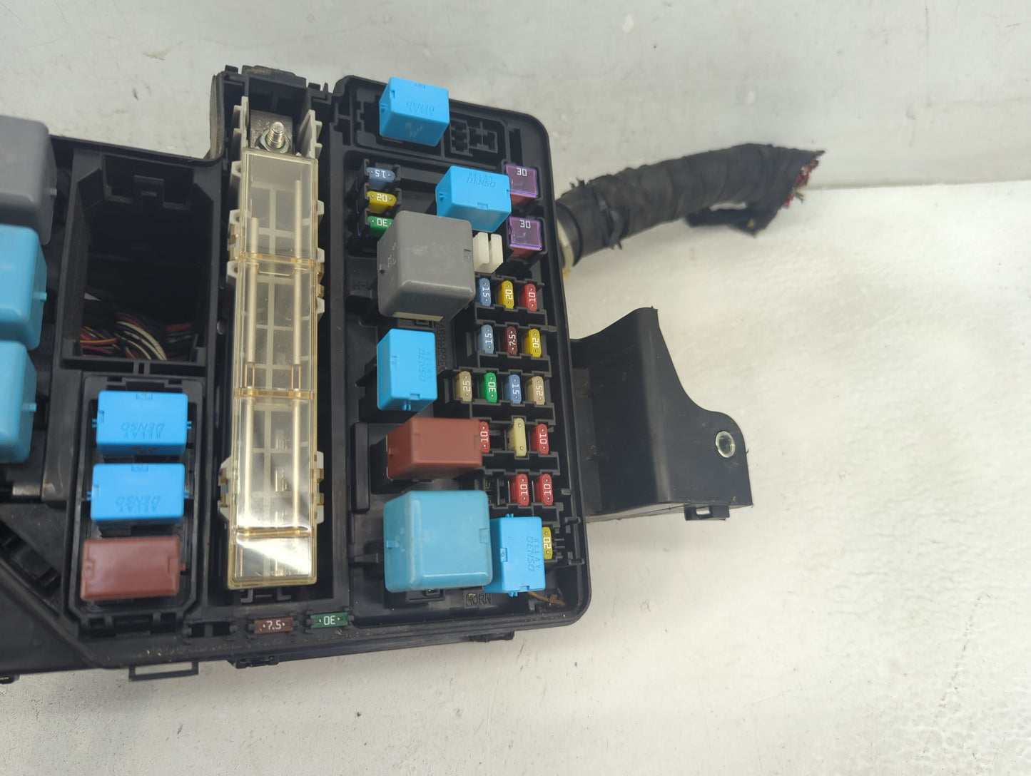 2007 Toyota Sienna Fusebox Fuse Box Panel Relay Module P/N:7154-8434 Fits OEM Used Auto Parts - Oemusedautoparts1.com