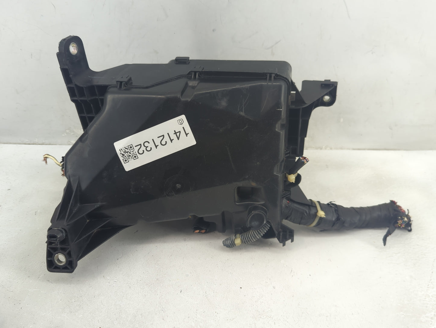 2007 Toyota Sienna Fusebox Fuse Box Panel Relay Module P/N:7154-8434 Fits OEM Used Auto Parts - Oemusedautoparts1.com