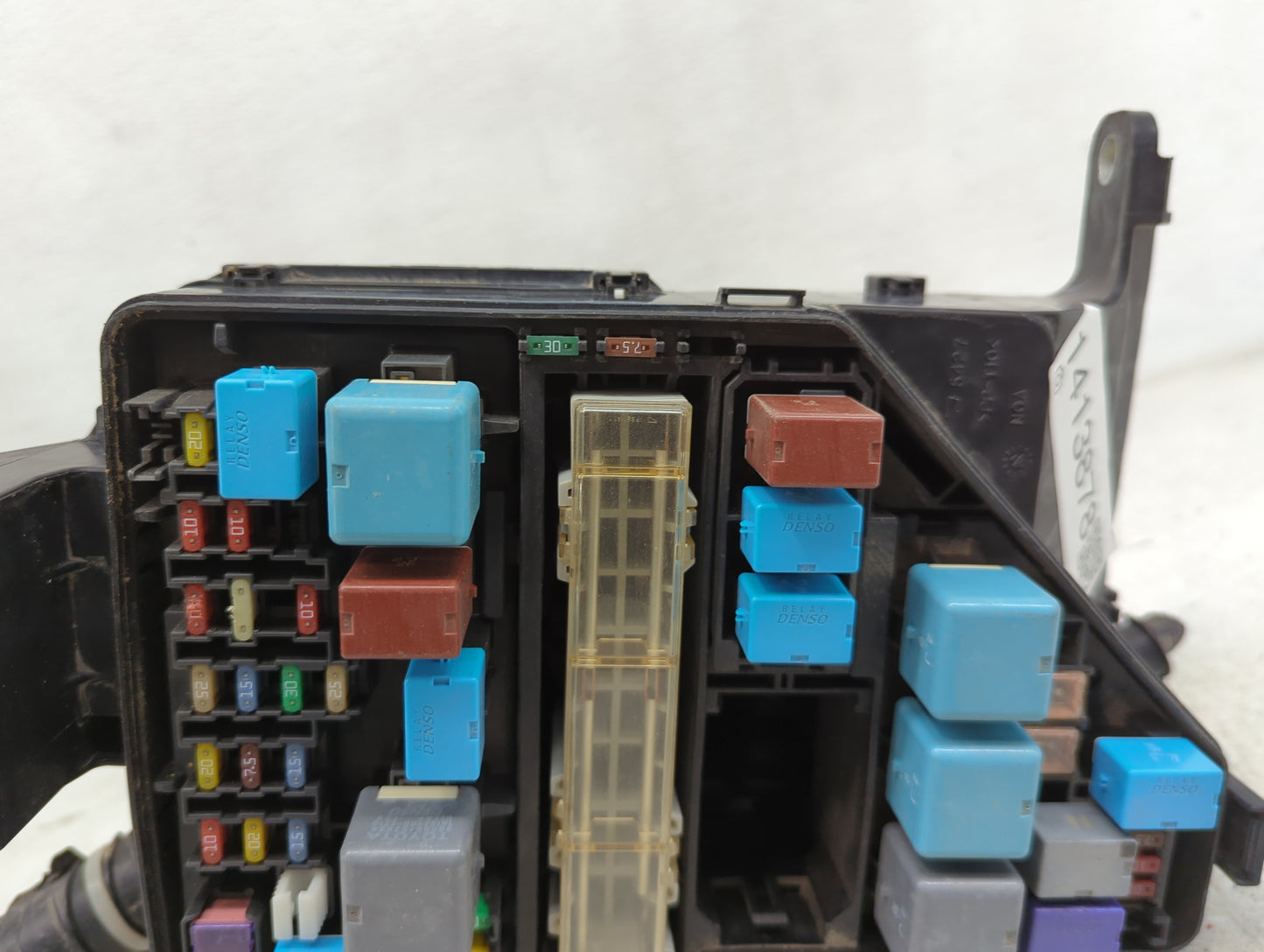 2007 Toyota Sienna Fusebox Fuse Box Panel Relay Module Fits OEM Used Auto Parts - Oemusedautoparts1.com