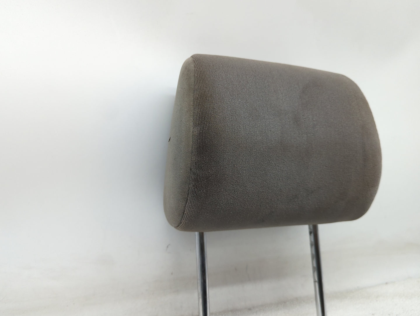 2006-2008 Toyota Sienna Headrest Head Rest Front Driver Passenger Seat Fits Fits 2006 2007 2008 OEM Used Auto Parts - Oemuse