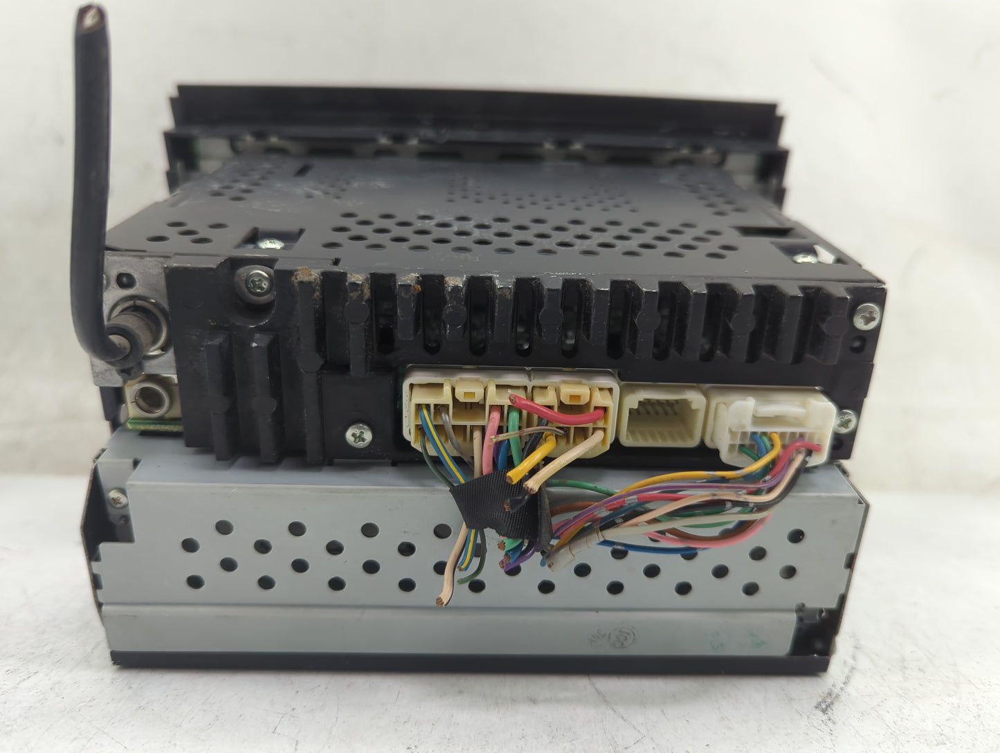 2006-2007 Toyota Sienna Radio AM FM Cd Player Receiver Replacement P/N:86120-AE053 Fits Fits 2006 2007 OEM Used Auto Parts -