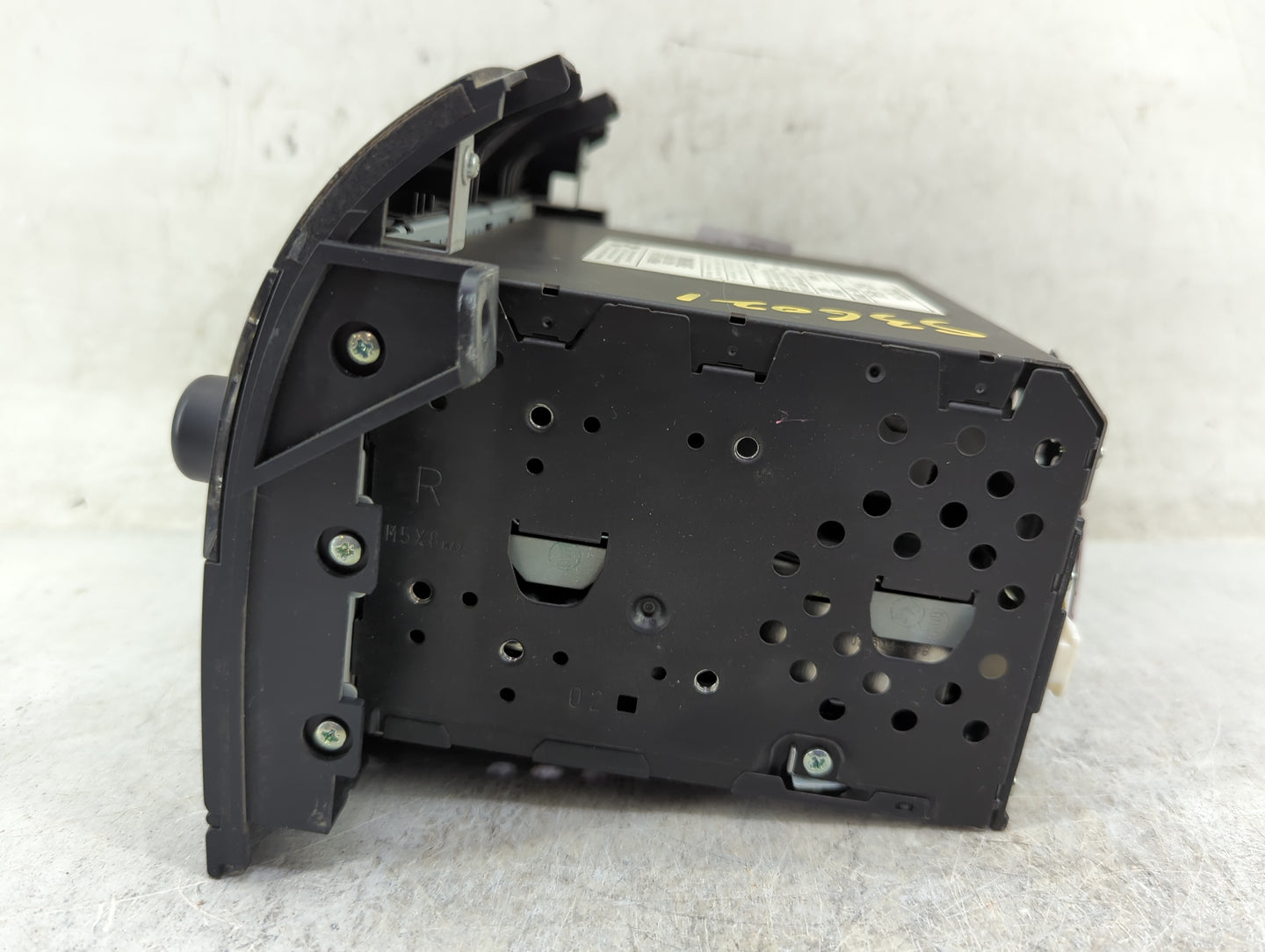 2006-2007 Toyota Sienna Radio AM FM Cd Player Receiver Replacement P/N:86120-AE040 122000-7630D101 Fits Fits 2006 2007 OEM U