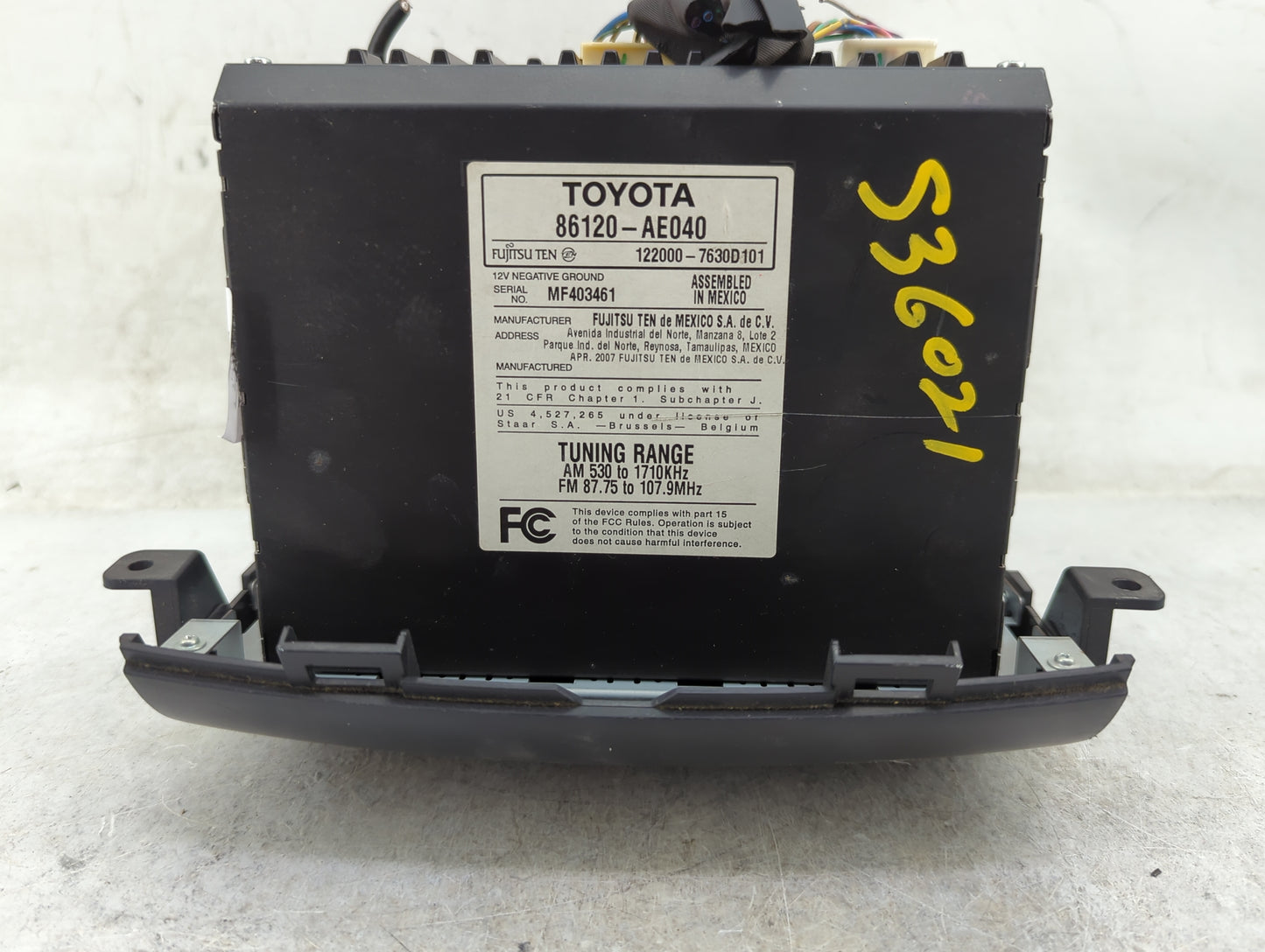 2006-2007 Toyota Sienna Radio AM FM Cd Player Receiver Replacement P/N:86120-AE040 122000-7630D101 Fits Fits 2006 2007 OEM U
