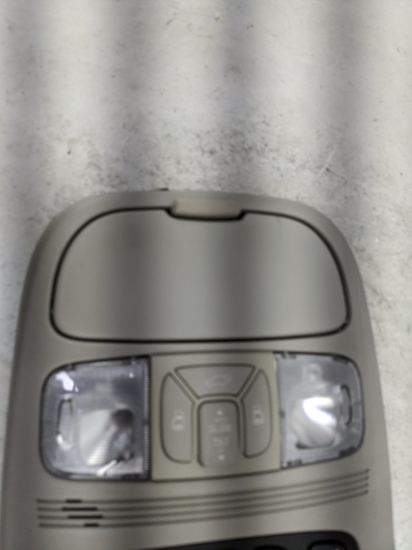 2007-2008 Toyota Sienna Overhead Console W/rear Climate Control Gray - Oemusedautoparts1.com