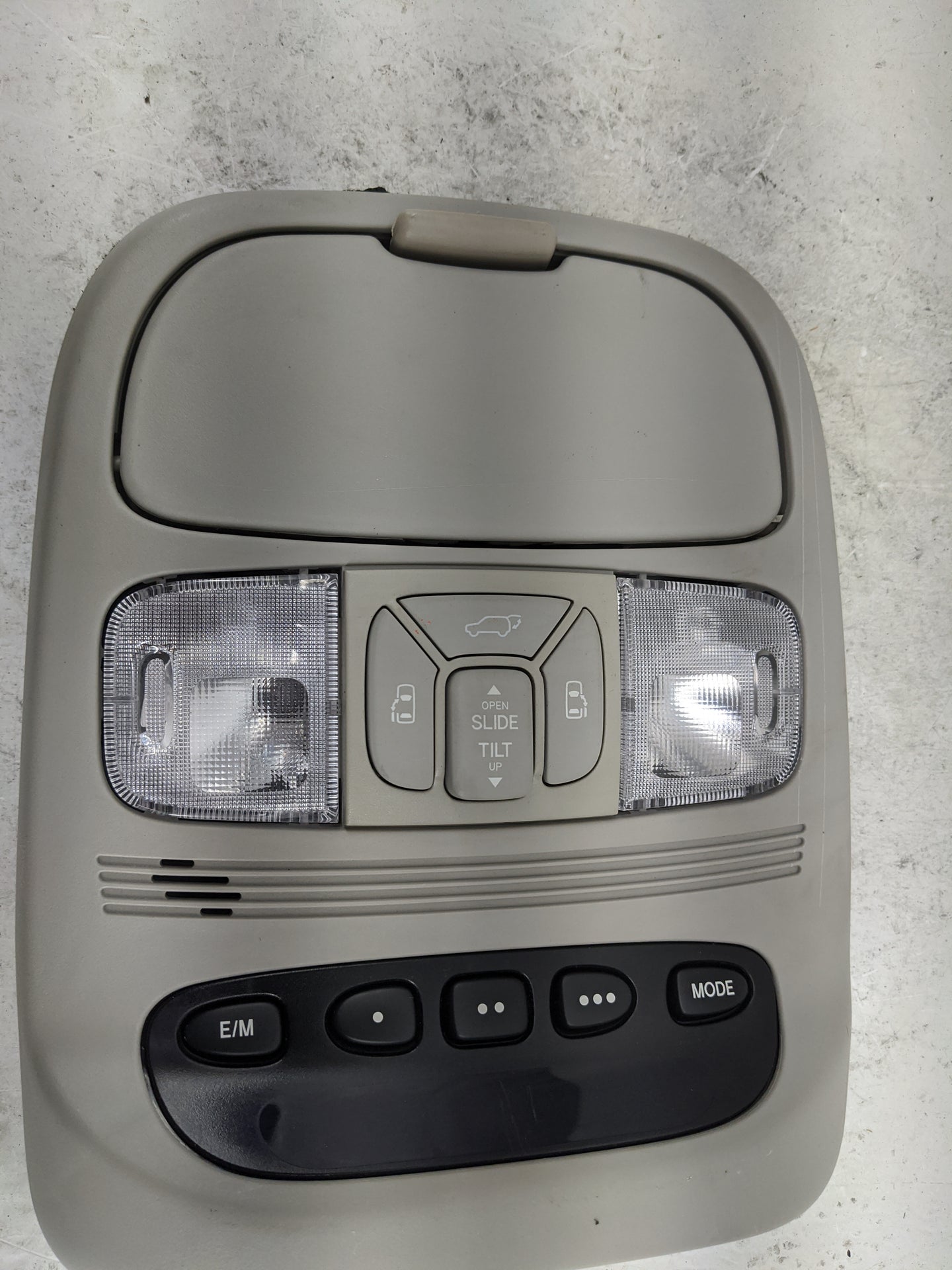 2007-2008 Toyota Sienna Overhead Console W/rear Climate Control Gray - Oemusedautoparts1.com