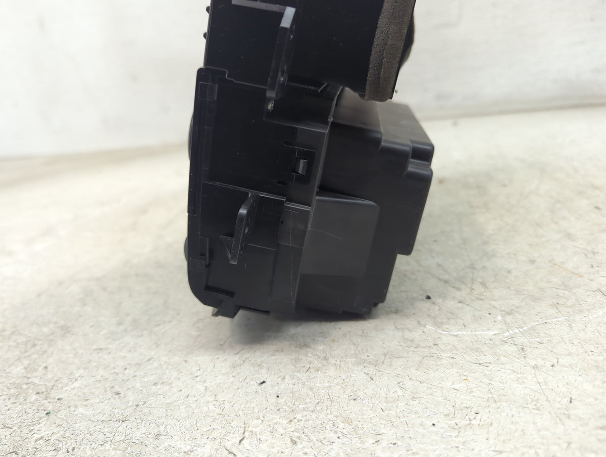 2006-2010 Toyota Sienna Climate Control Module Temperature AC/Heater Replacement P/N:84010-08150 MX237000-2424 Fits OEM Used