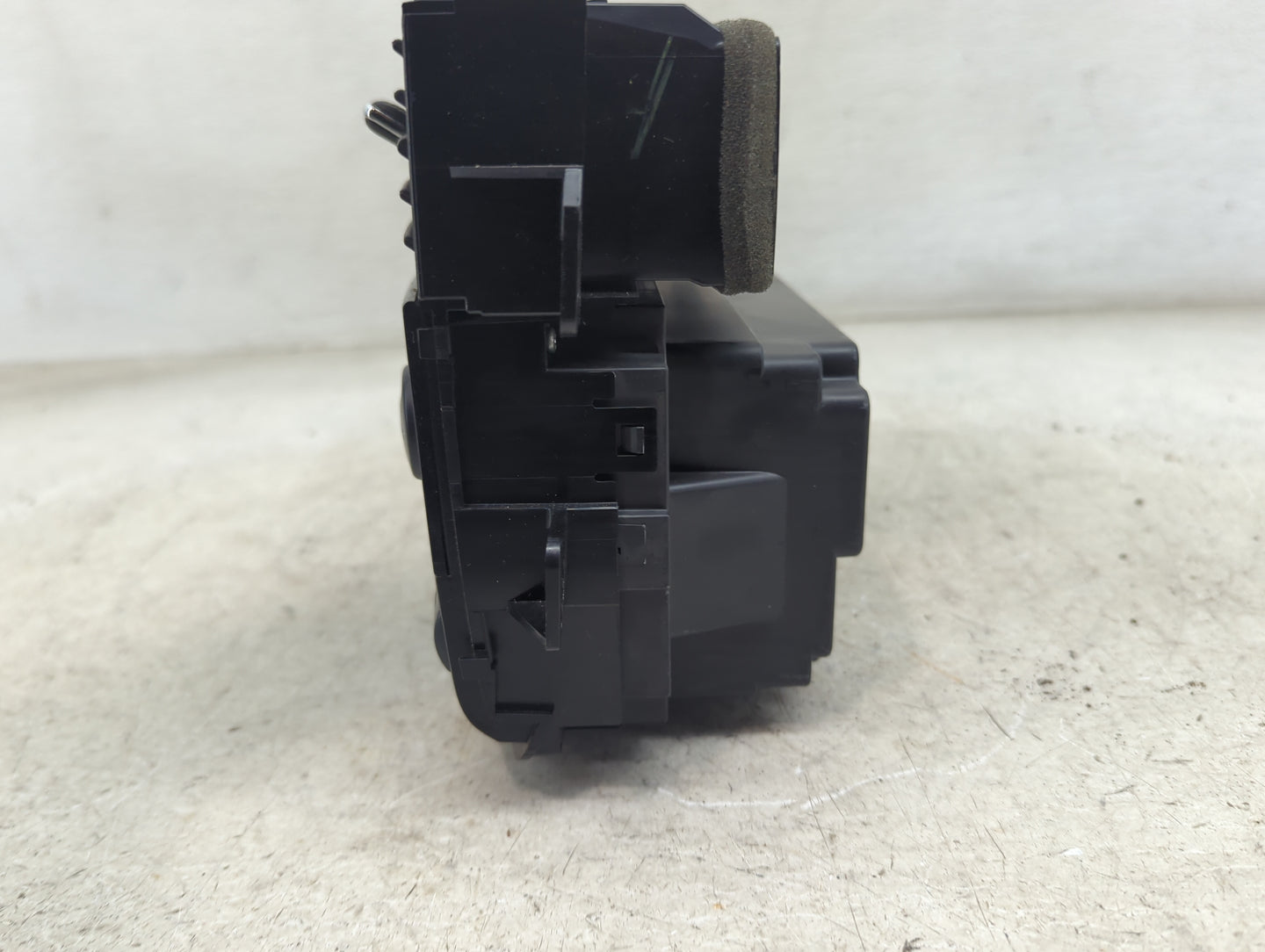 2006-2010 Toyota Sienna Climate Control Module Temperature AC/Heater Replacement P/N:84010-08160 MX237000-2413 Fits OEM Used