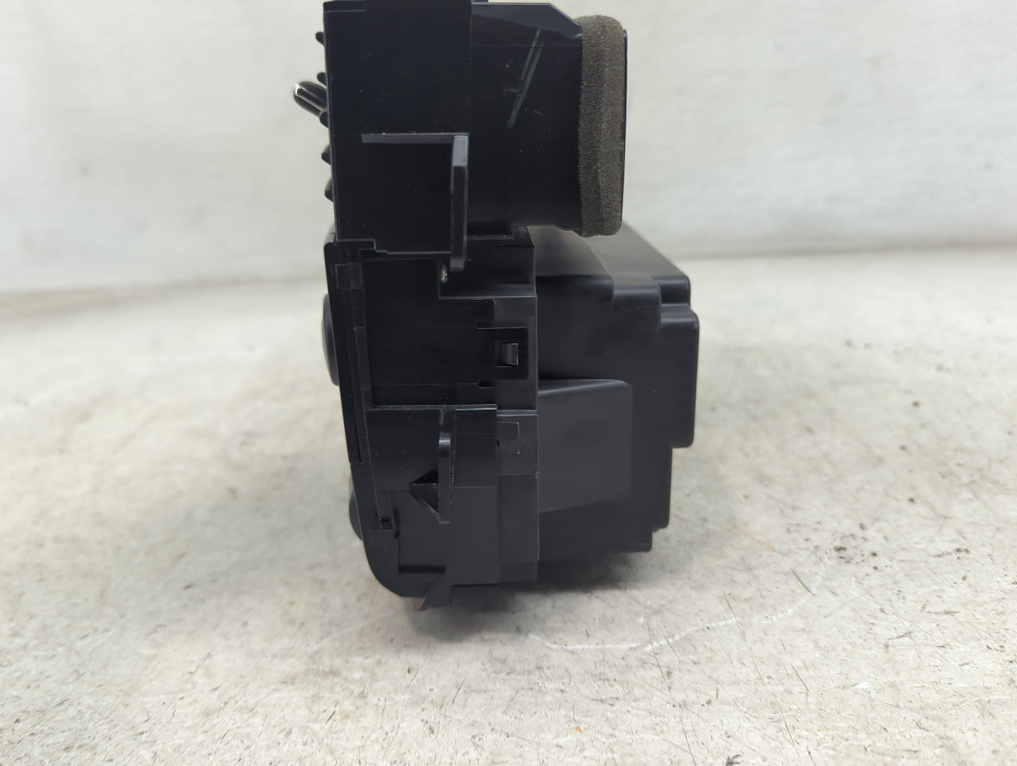2006-2010 Toyota Sienna Climate Control Module Temperature AC/Heater Replacement P/N:84010-08160 MX237000-2413 Fits OEM Used