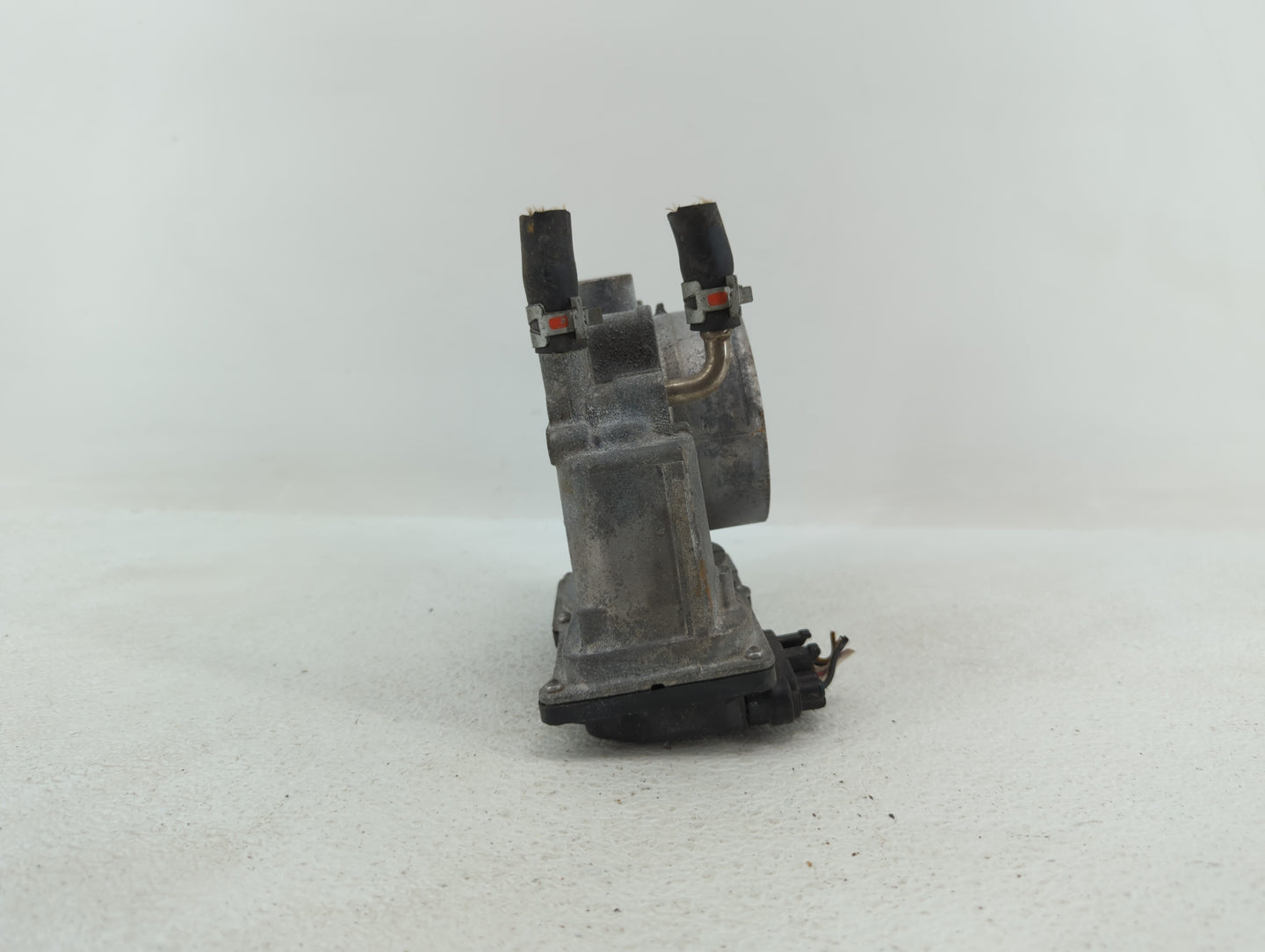 2007-2016 Toyota Sienna Throttle Body P/N:22030-0P050 22030-31030 Fits OEM Used Auto Parts - Oemusedautoparts1.com