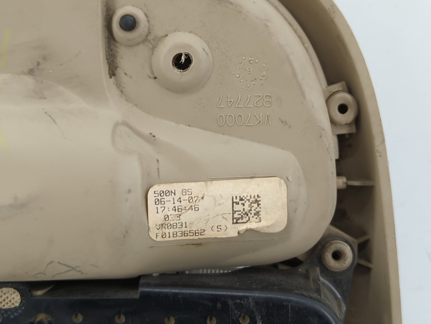2007 Toyota Sienna Overhead Roof Console - Oemusedautoparts1.com