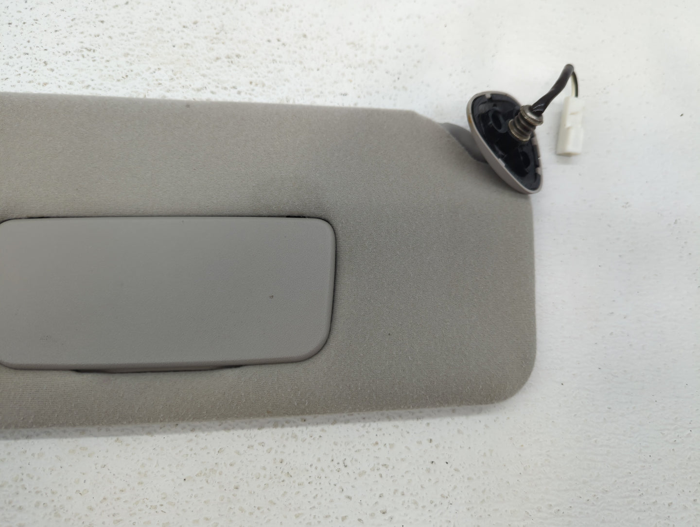 2005-2010 Toyota Sienna Sun Visor Shade Replacement Passenger Right Mirror Fits Fits 2005 2006 2007 2008 2009 2010 OEM Used 