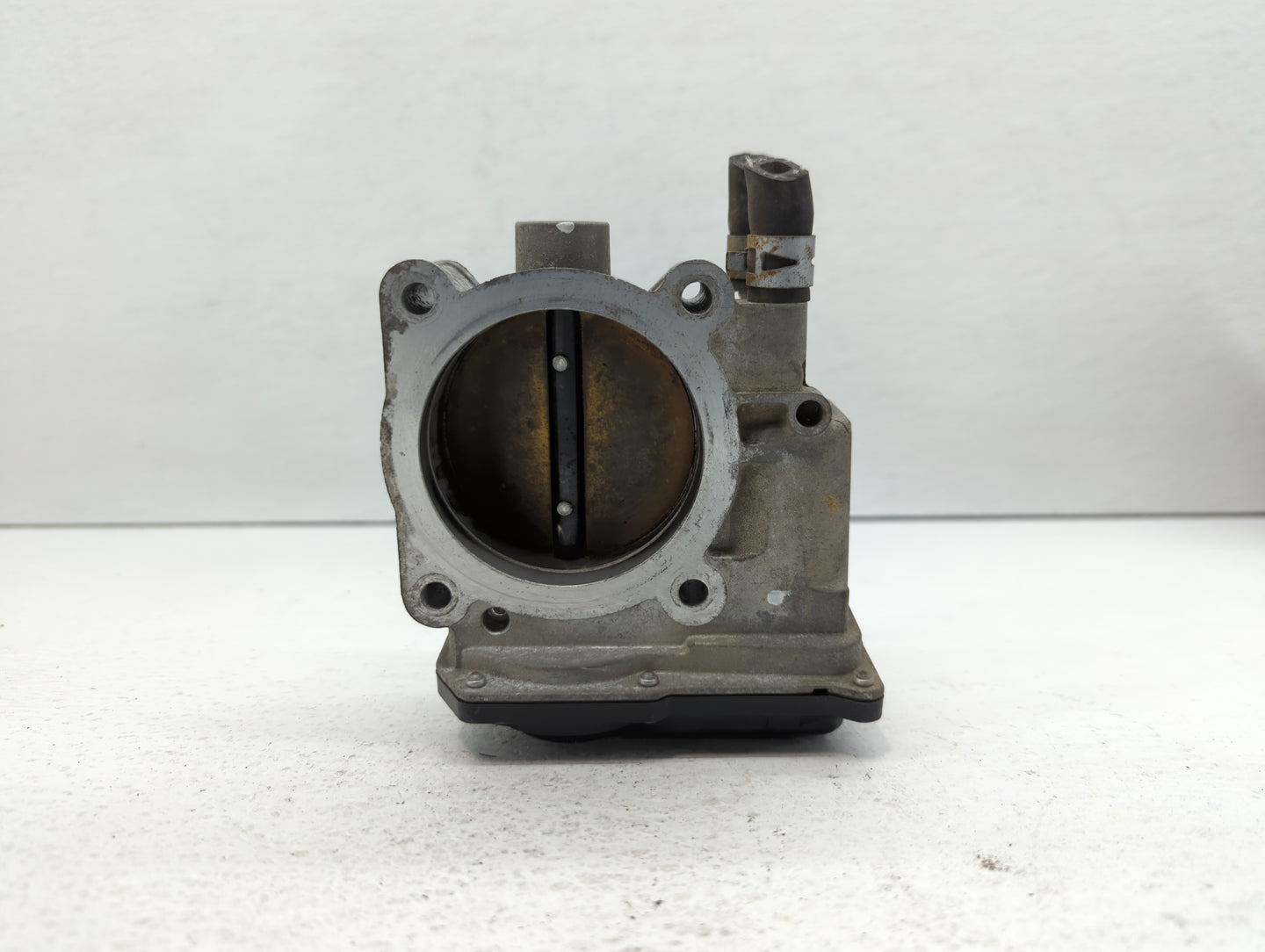 2007-2016 Toyota Sienna Throttle Body P/N:22030-0P050 Fits OEM Used Auto Parts - Oemusedautoparts1.com