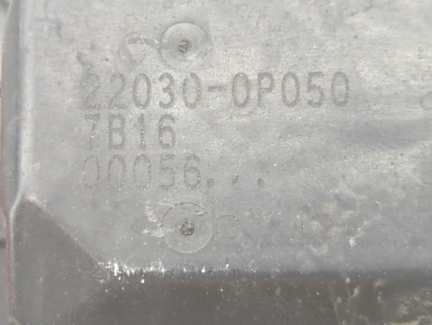 2007-2016 Toyota Sienna Throttle Body P/N:22030-0P050 Fits OEM Used Auto Parts - Oemusedautoparts1.com