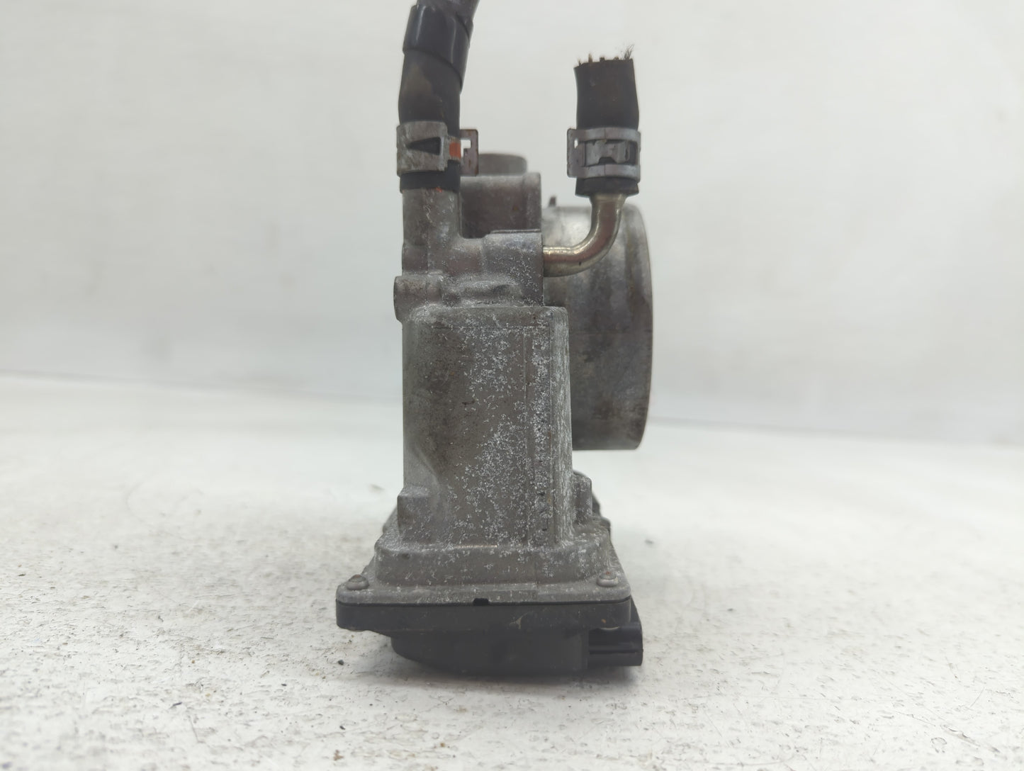 2007-2016 Toyota Sienna Throttle Body P/N:22030-0P050 Fits OEM Used Auto Parts - Oemusedautoparts1.com